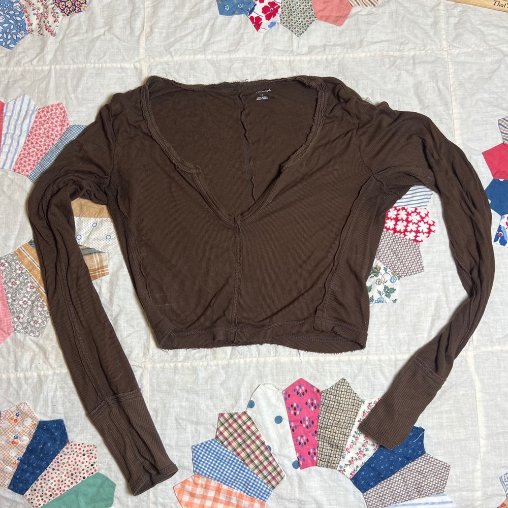 Out From Under Urban Outfitters Brown Ribbed‎ V-Neck Cropped Thermal Top Large